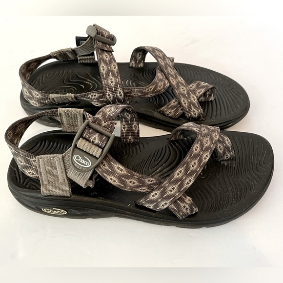 Chaco Nova Gray ZVOLV 2 Strappy Sandals - Picture 1 of 17